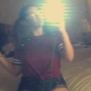 Meet your Posher, Crystal